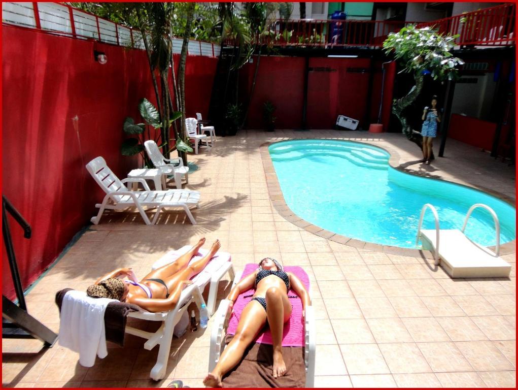 Boomerang Inn Phuket Ngoại thất bức ảnh