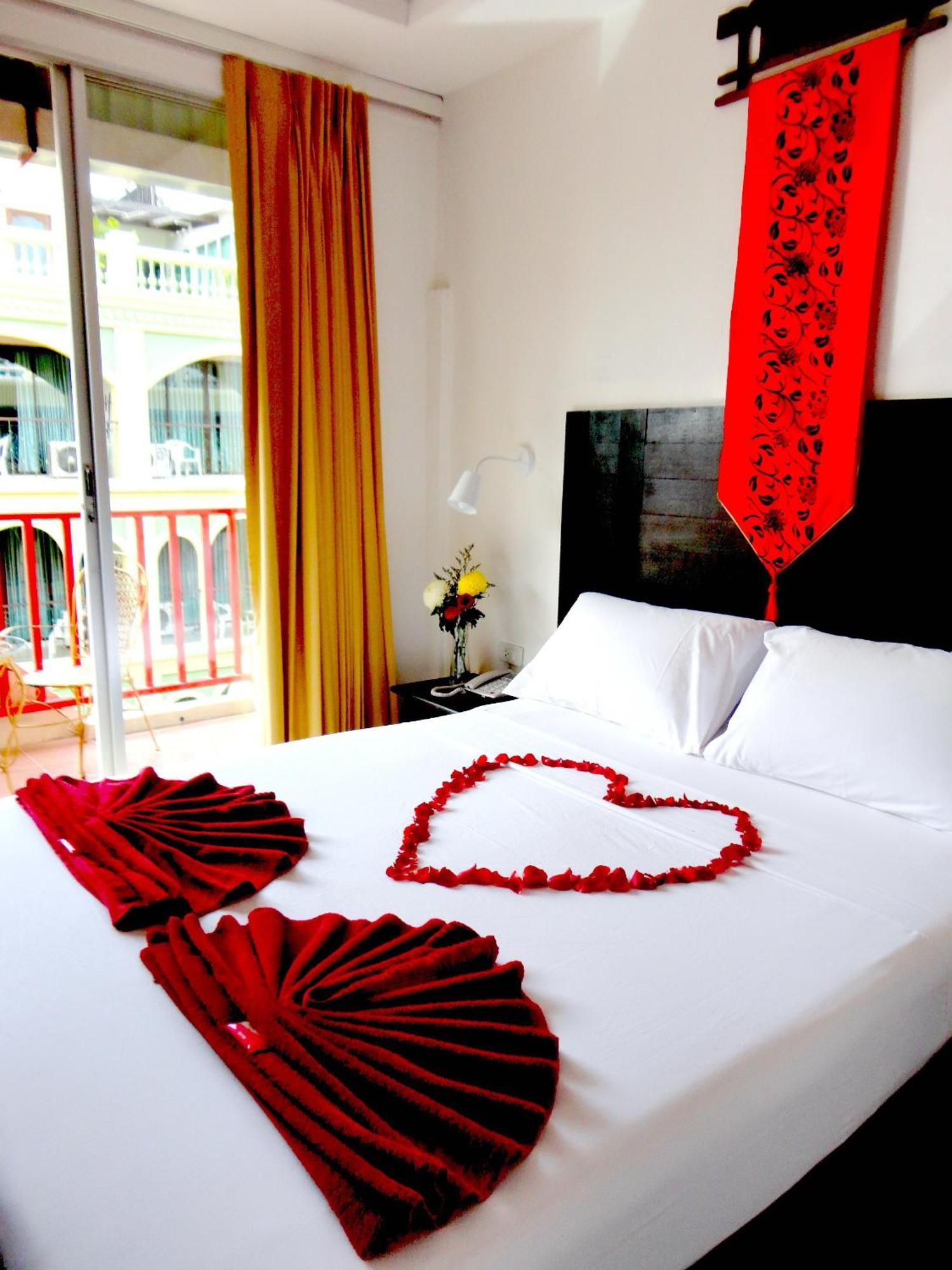 Boomerang Inn Phuket Ngoại thất bức ảnh