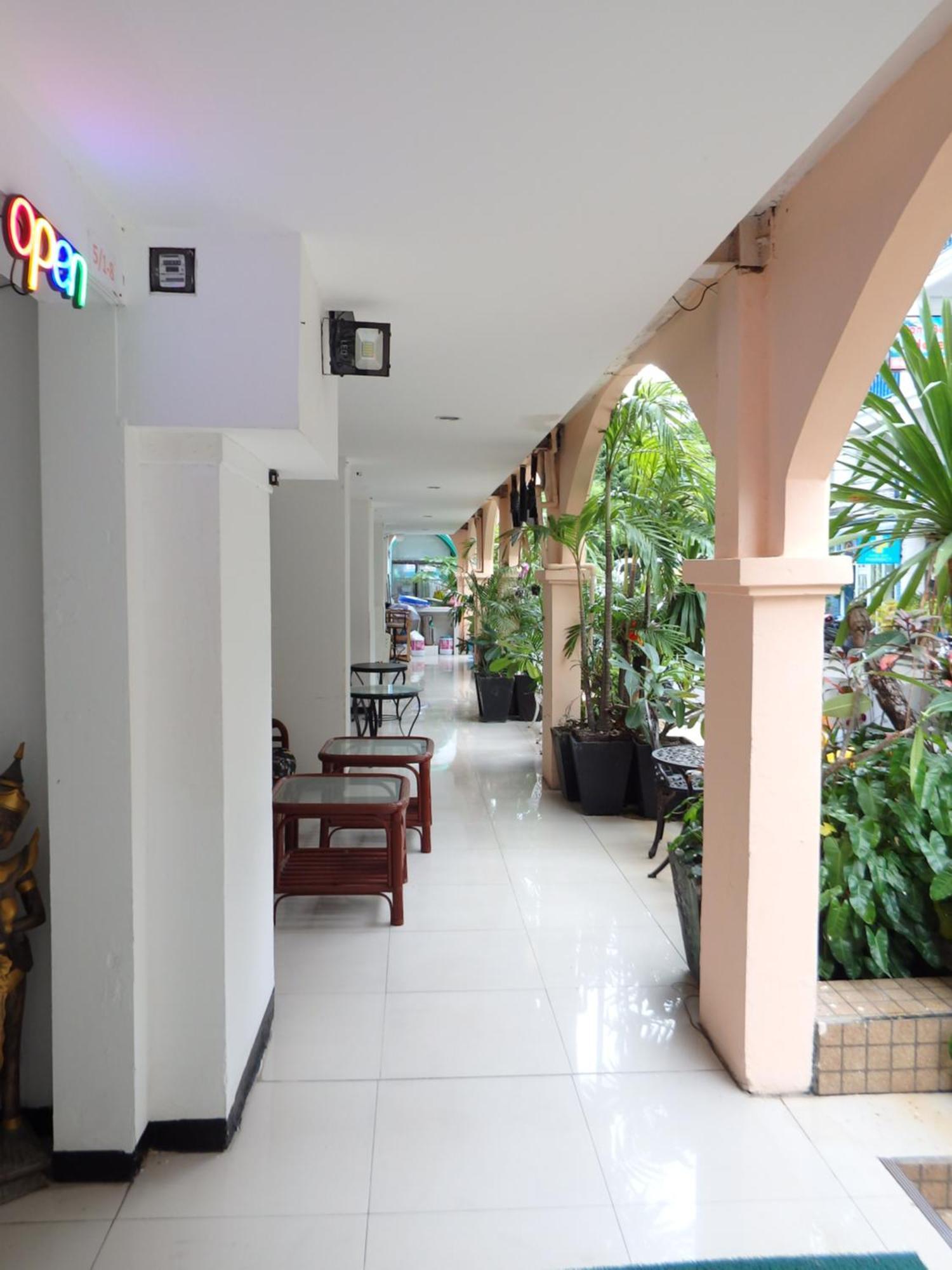 Boomerang Inn Phuket Ngoại thất bức ảnh