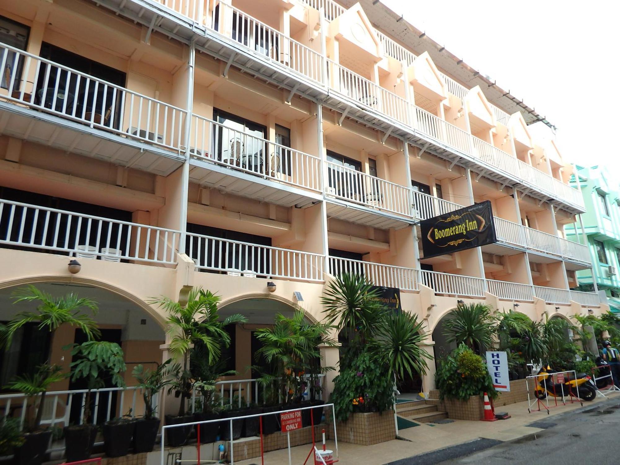 Boomerang Inn Phuket Ngoại thất bức ảnh