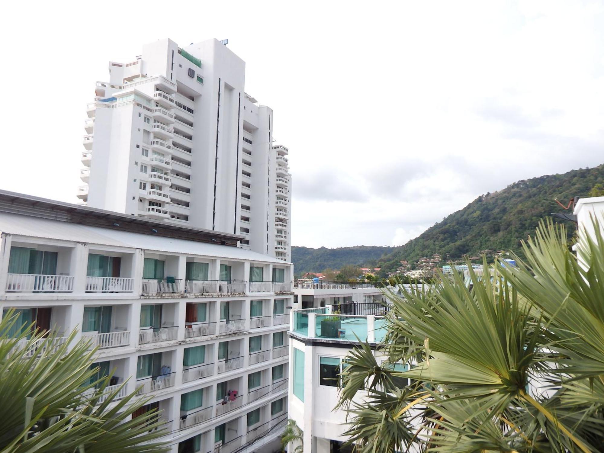 Boomerang Inn Phuket Ngoại thất bức ảnh