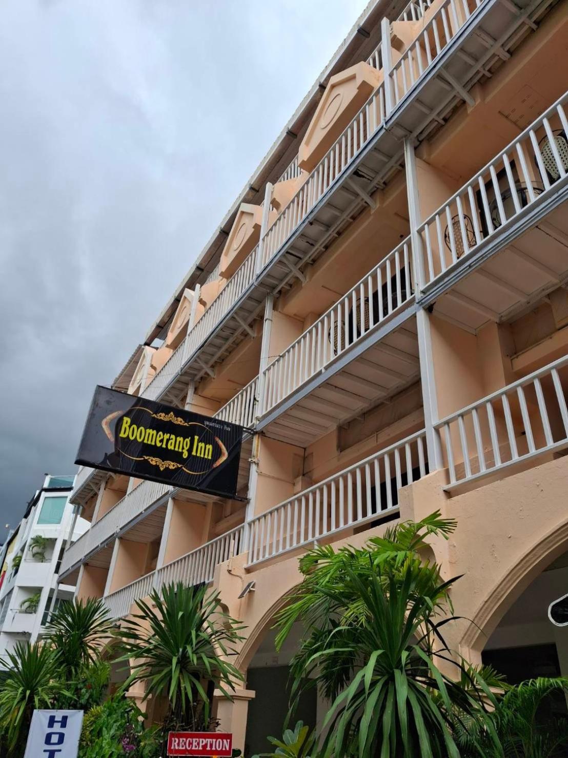 Boomerang Inn Phuket Ngoại thất bức ảnh