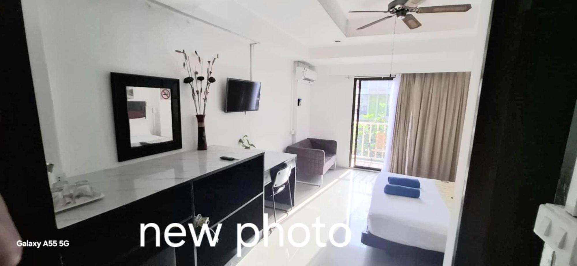 Boomerang Inn Phuket Ngoại thất bức ảnh
