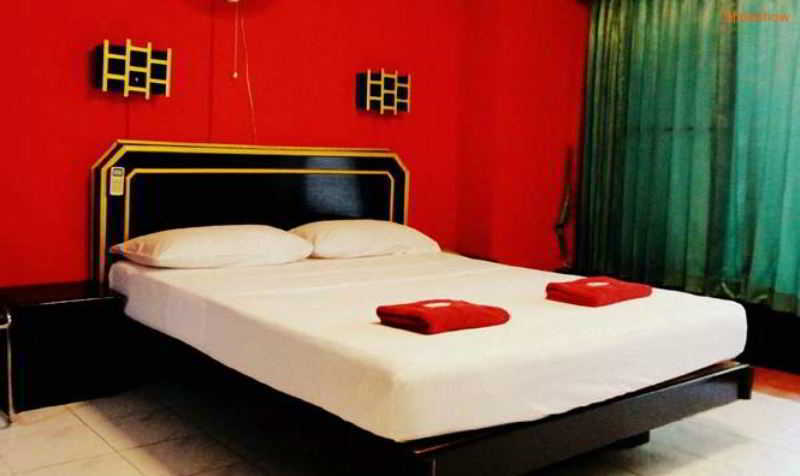 Boomerang Inn Phuket Ngoại thất bức ảnh